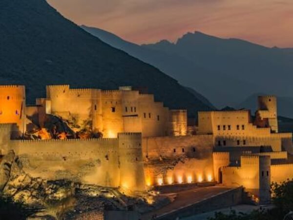 Oman Silk Route: 7 Days of Forts, Mountains & Desert Adventure